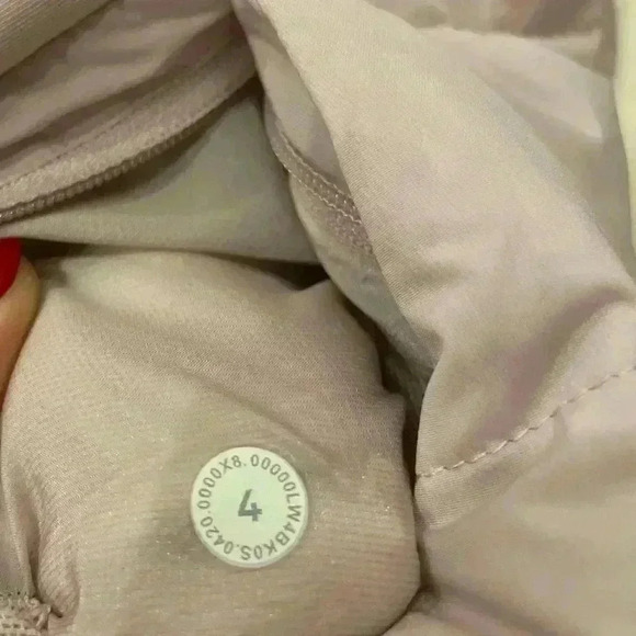 Lululemon Down For It All Jacket Coat Light Pink Porcelain Size 4 Women’s - Picture 5 of 5